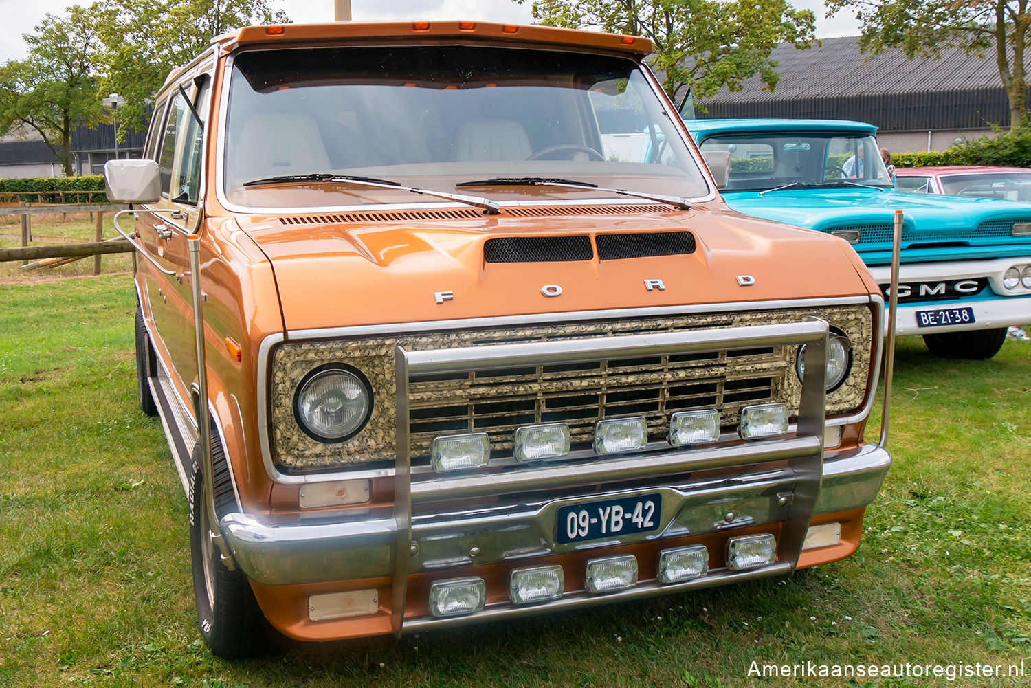 Kustom Ford E-Series uit 1975